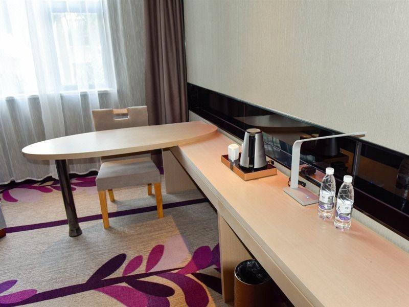 Lavande Hotel Zhuhai Tang University City Exteriör bild